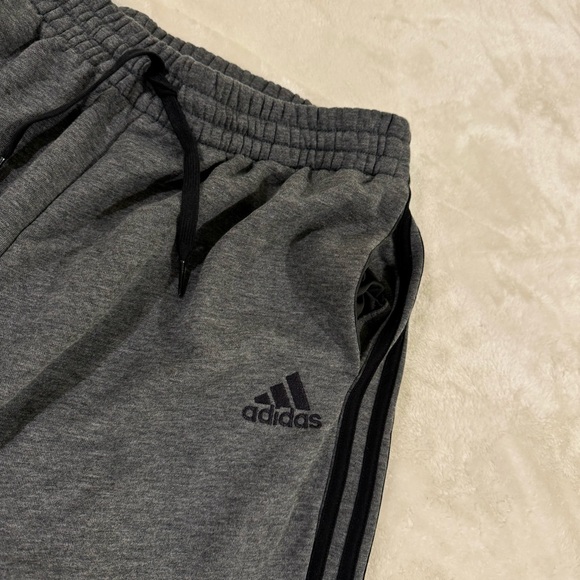 Adidas men’s lounge sweatpants with three stripe grey and black size XL - Picture 2 of 9